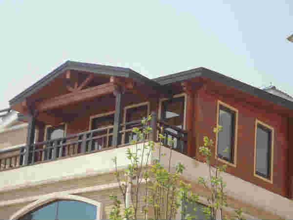 北京香堂加建小木屋及木门头